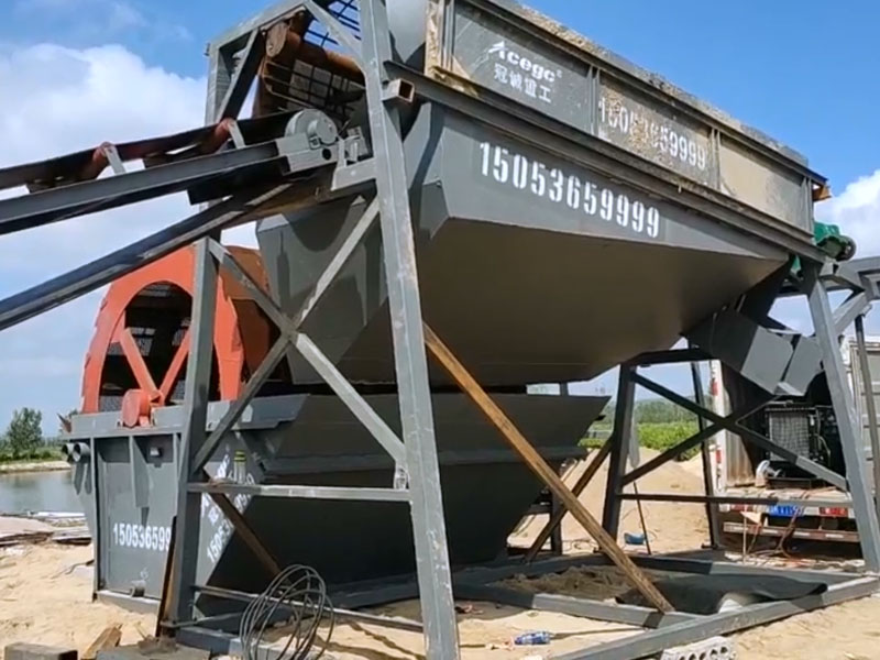 固定式滾筒篩+輪斗篩沙水洗設(shè)備現(xiàn)場(chǎng) 固定式滾筒篩+輪斗篩沙水洗設(shè)備現(xiàn)場(chǎng)